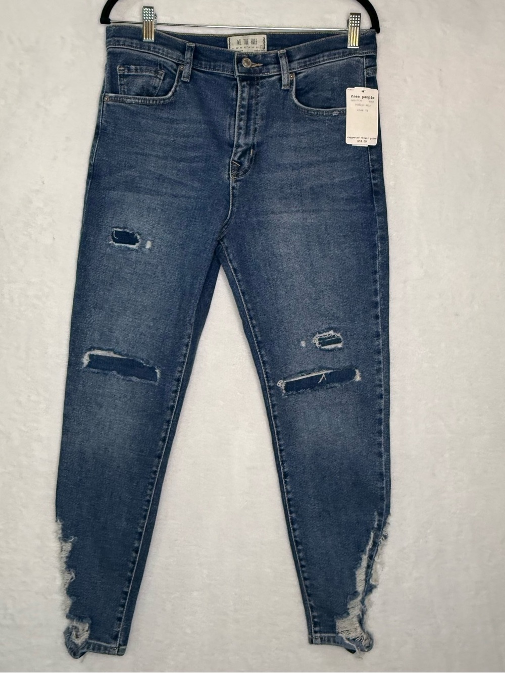 We The Free People About a Girl Distressed Blue Jeans Size 31 Skinny Chewed Hems